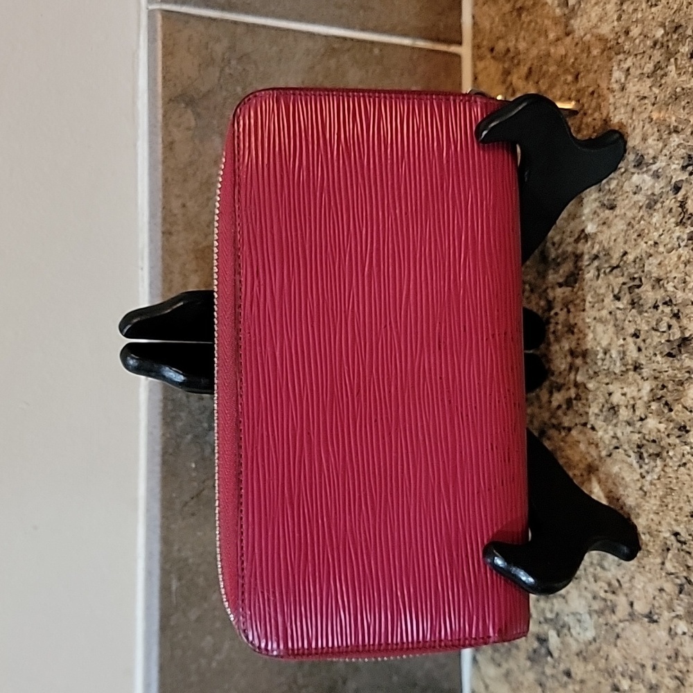 Louis Vuitton Epi Leather Long Wallet - Picture 2 of 16
